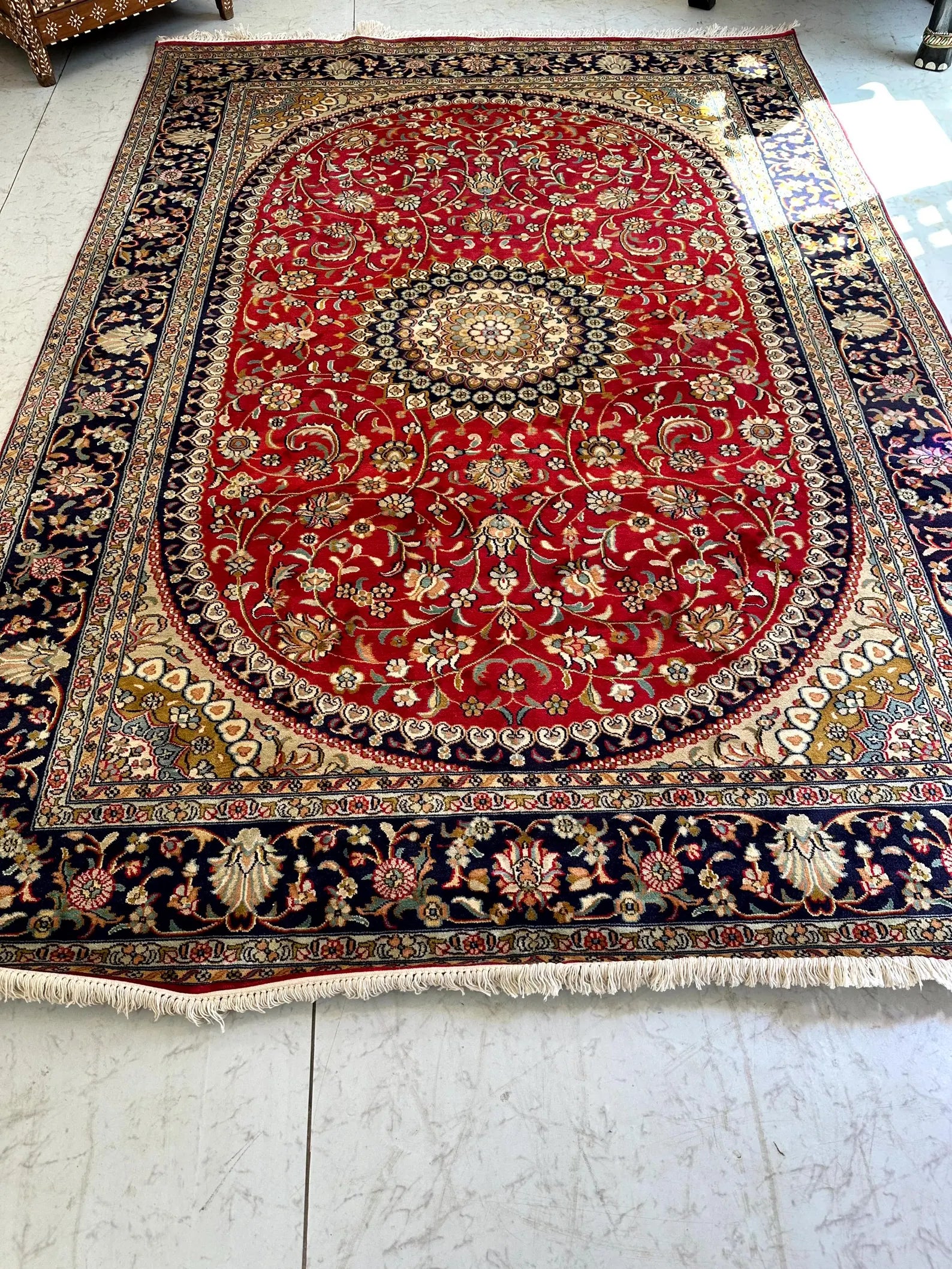 6x9 ft Royal Carpet, Handmade Rugs, Real Silk carpet, Palace rugs, Designer carpet, Made in Kashmir, Oriental designs, Living room carpets
